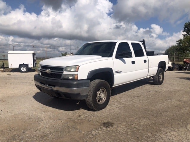 2006 CHEVY 2500HD DURAMAX 6.6L WITH TOMMY LIFT NICE WORK TRUCK $10,995