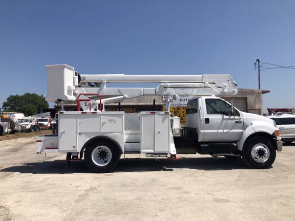 2007 FORD F750 OVER CENTER CAT 7.2L 2K LBS. JIB INSULATED 47’ $17,850