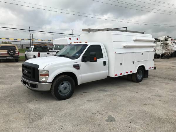 2009 F350 DRW F350 stahl enclosed service Delivery body with 60” roof $6,995