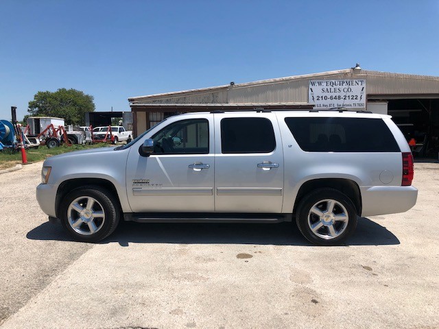 2011 CHEVY SUBURBAN TEXAS edition 5.3L VORTEC V8 178k miles $9,250