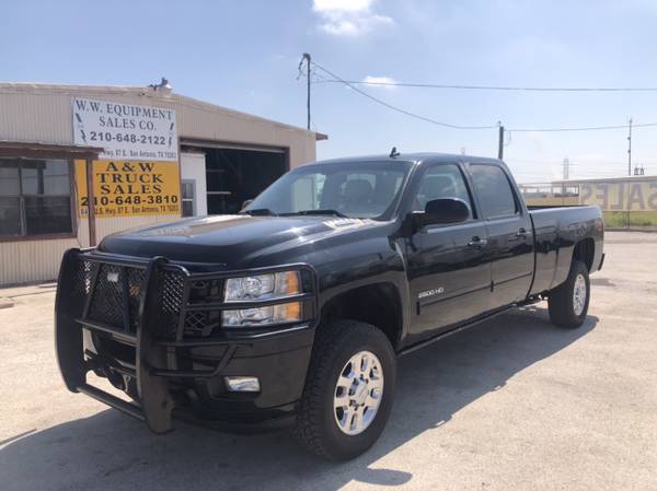 2014 Chevrolet 3/4 ton 6.0 gas Z71 4WD Crew Cab 2500HD LT $17,995
