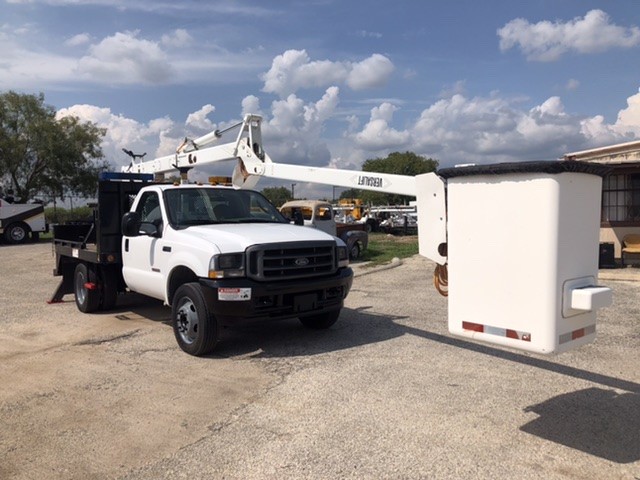 SUPER LOW 23K MILES!! 2004 FORD F450 37’ OVERCENTER VERSALIFT $26,500